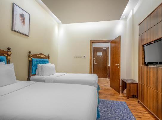 Aronani Hotel Хаил Екстериор снимка