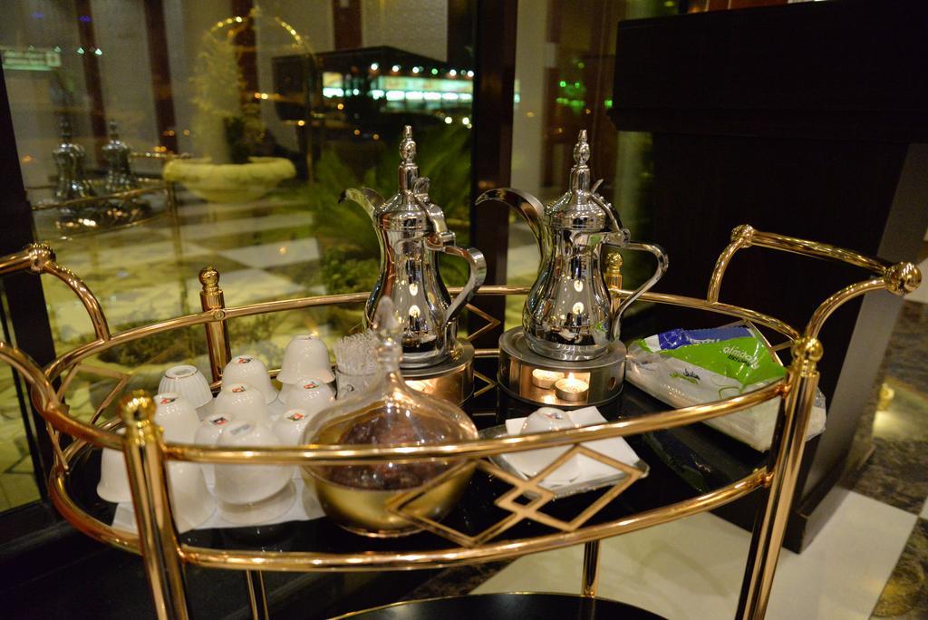Aronani Hotel Хаил Екстериор снимка