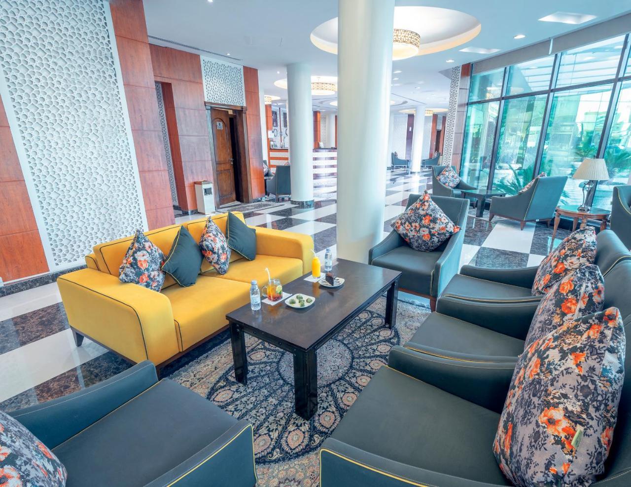 Aronani Hotel Хаил Екстериор снимка
